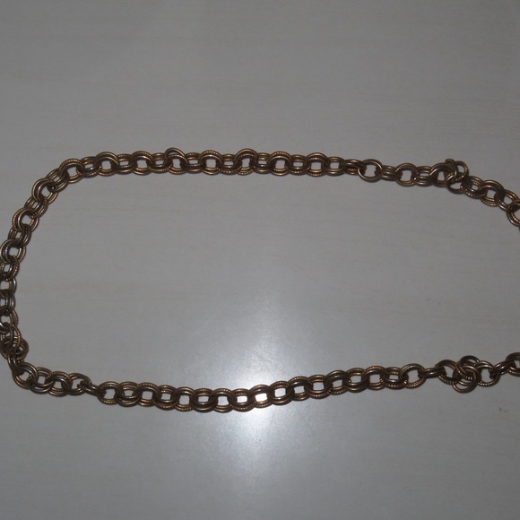 Vintage Gold Chain Necklace - Picture 2 of 2